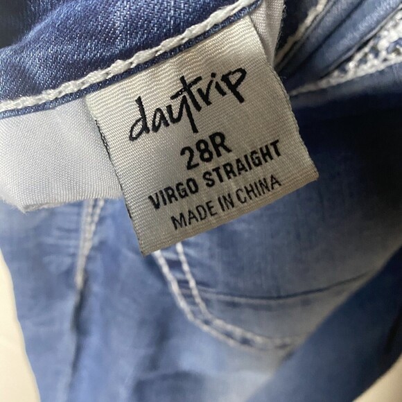 Daytrip Virgo Straight Stretch Jeans Size 28R Women Bling Equestrian Mid Rise - Picture 8 of 15